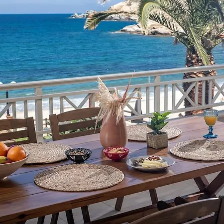 Beachfront Yellow Apt-Ligaria Beach Экстерьер фото