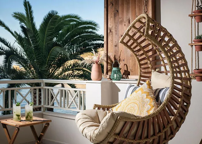 Beachfront Yellow Apt-Ligaria Beach