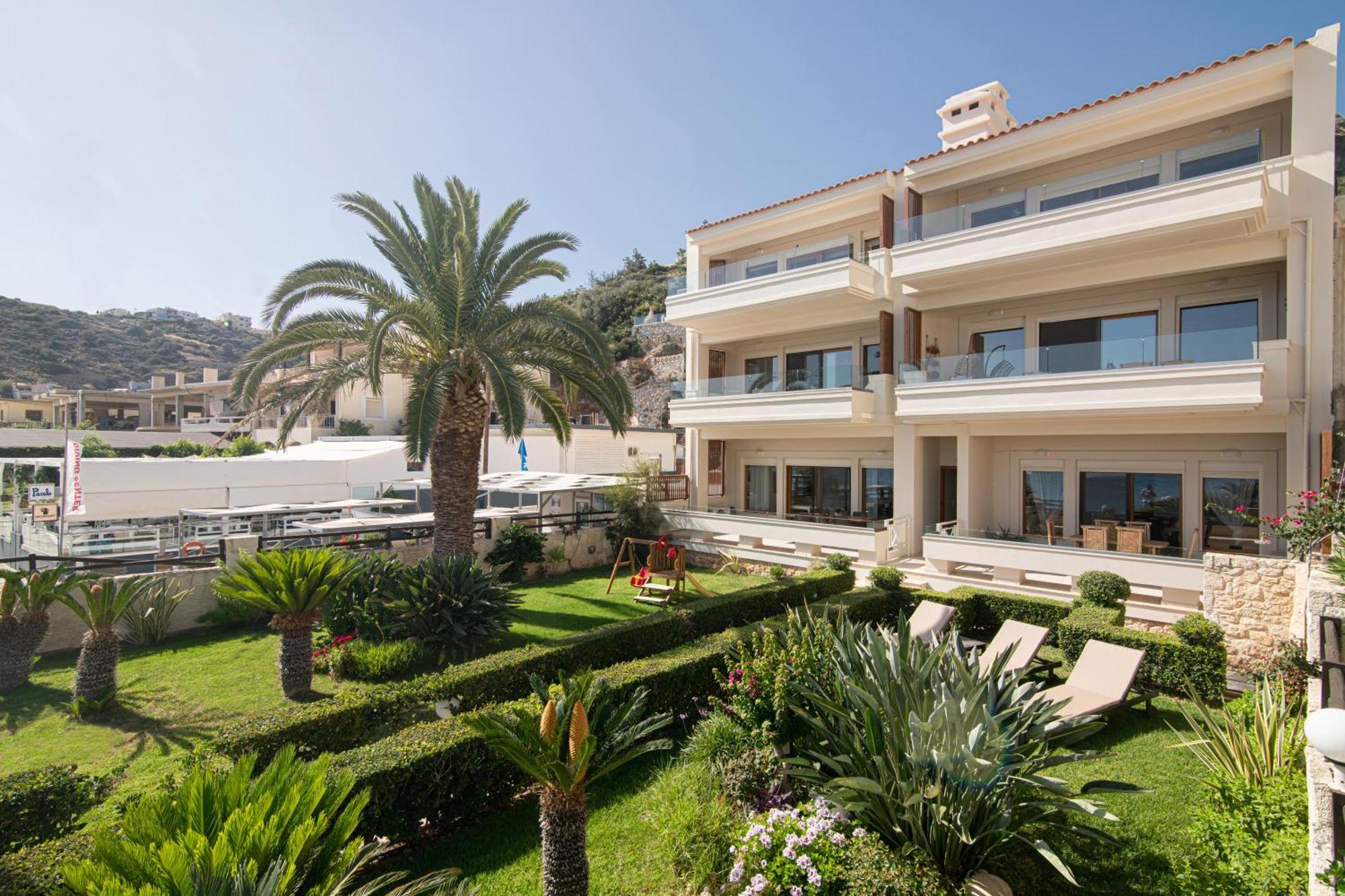 Beachfront Yellow Apt-ligaria Дом отдыха